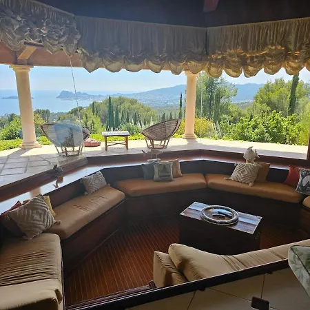 Villa Le Faré 5bedrooms&mezzanine With Swimming Pools, Tennis 15pax Ceyreste