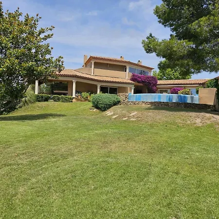 Le Faré 5bedrooms&mezzanine With Swimming Pools, Tennis 15pax